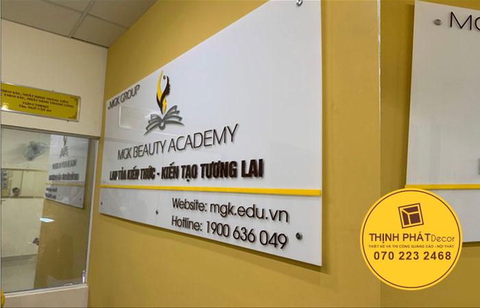 làm bảng hiệu quảng cáo đẹp giá rẻ 13