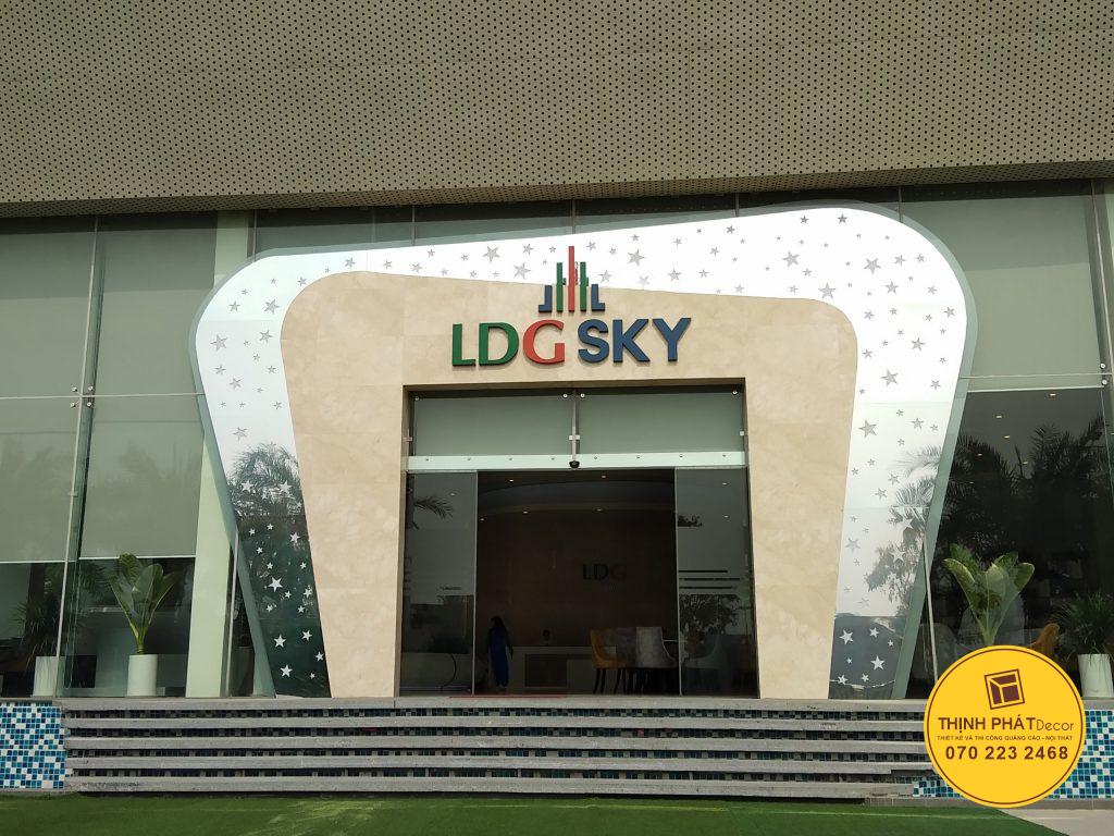 làm bảng hiệu quảng cáo đẹp giá rẻ 6