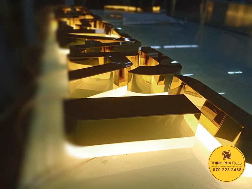 Gia công chữ nổi inox 33