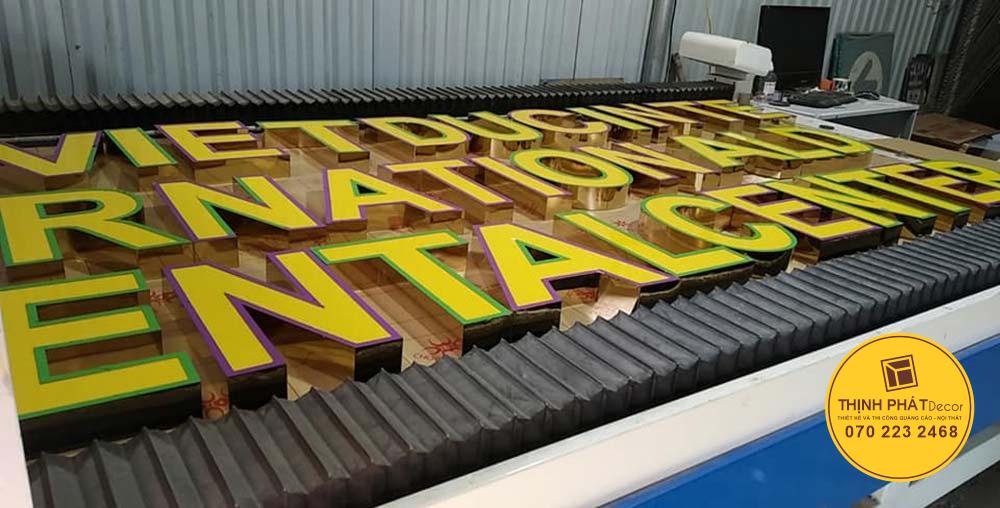 Gia công chữ nổi inox 36