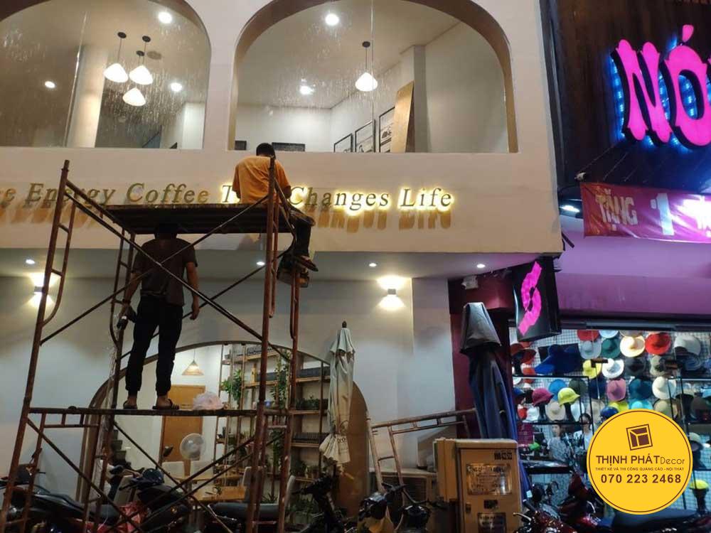 mau bang hieu dep gia re 12