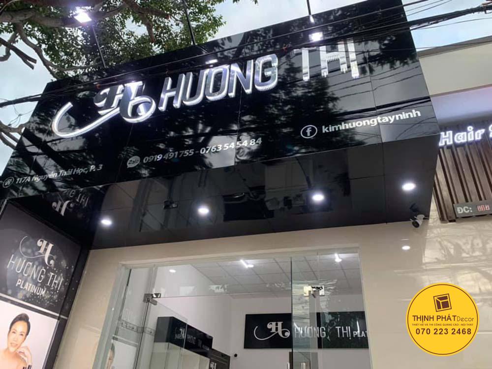 Làm biển hiệu chữ nổi mica