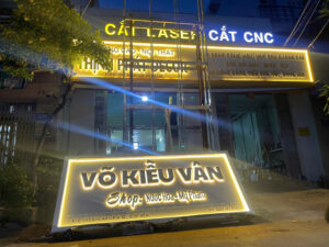 Làm bảng hiệu quảng cáo