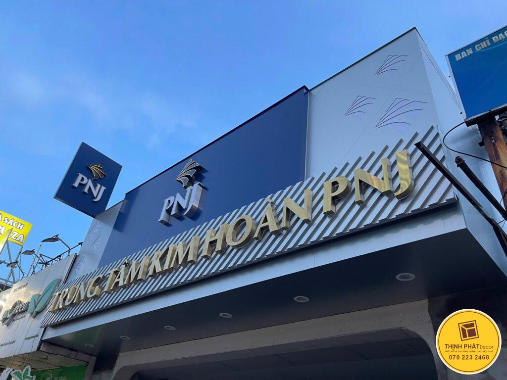 thi công bảng hiệu quảng cáo chuỗi cửa hàng PNJ