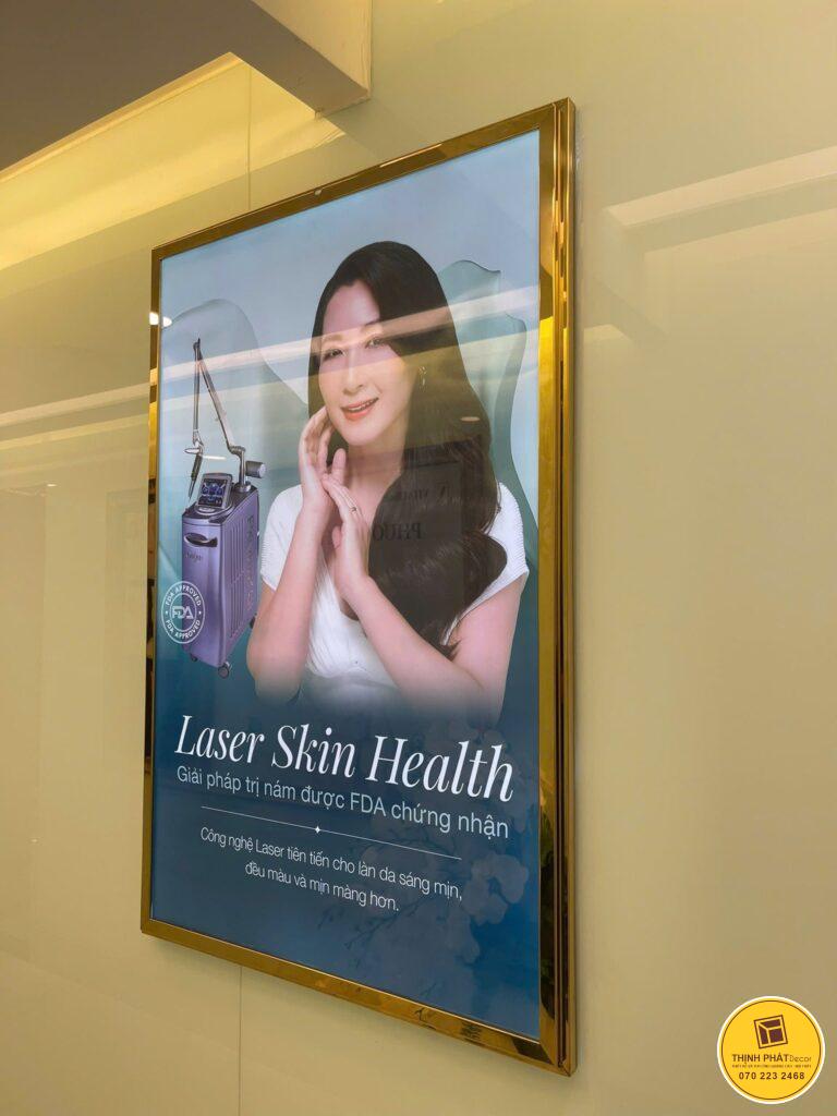 Hộp đèn siêu mỏng viền inox