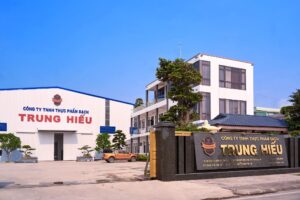 bang hieu nha xuong bang quang cao nha may gia cong chu inox lap dat cong khu cong nghiep (1)