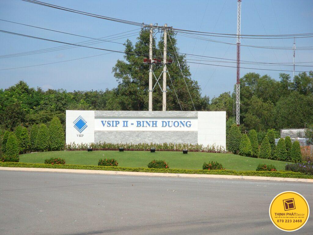 bang hieu nha xuong bang quang cao nha may gia cong chu inox lap dat cong khu cong nghiep (53)