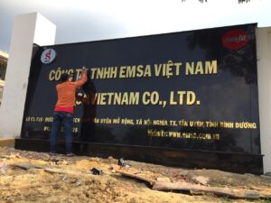 bang hieu nha xuong bang quang cao nha may gia cong chu inox lap dat cong khu cong nghiep (54)