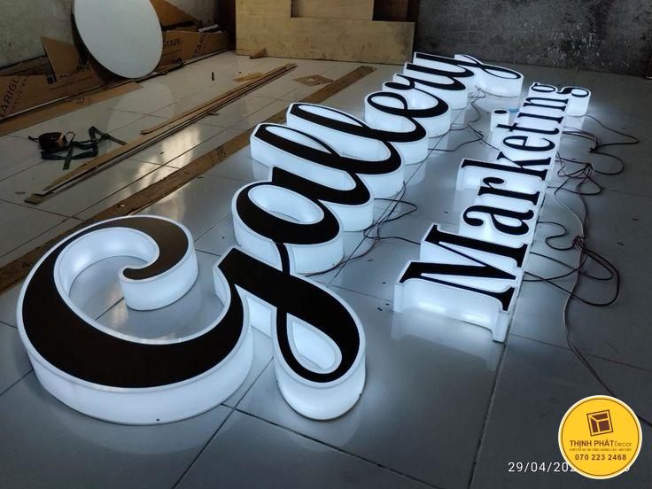 chữ mica hút nổi