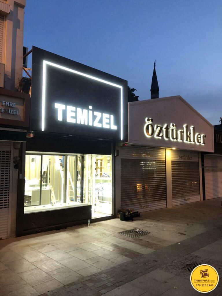 hop den quang cao tren cao (15)