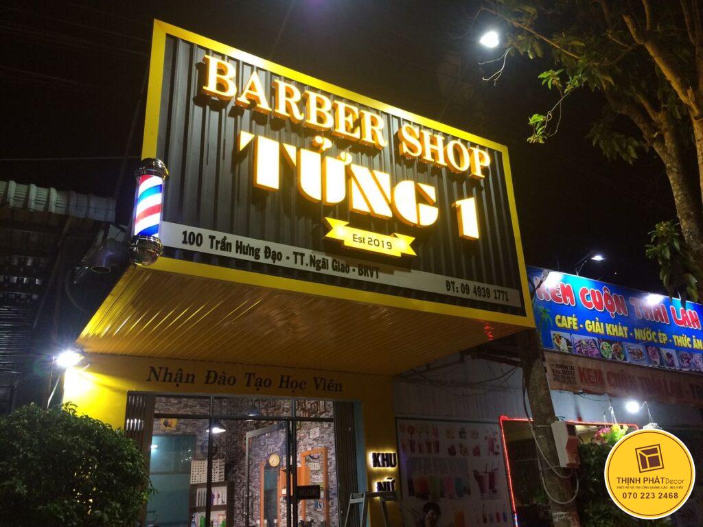 hop den quang cao tren cao (4)