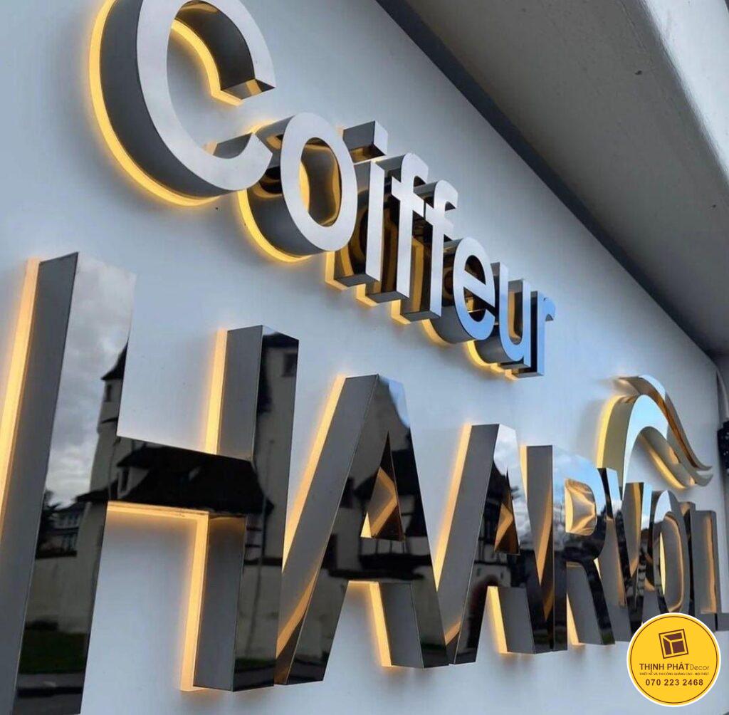 mau chu noi inox gan den led