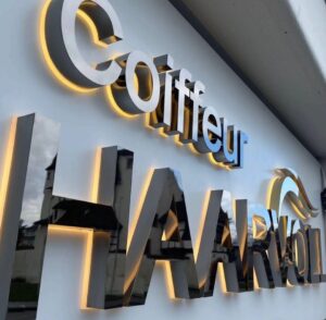 mau chu noi inox gan den led