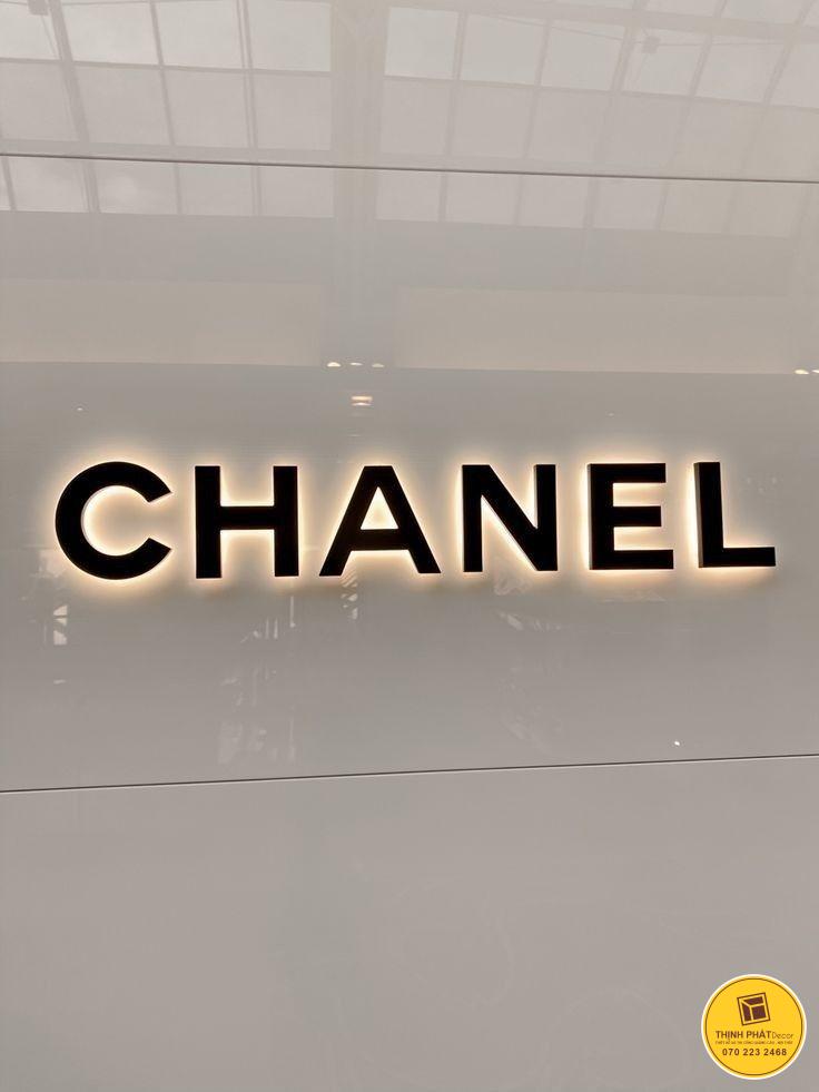 mau chu noi inox gan den led