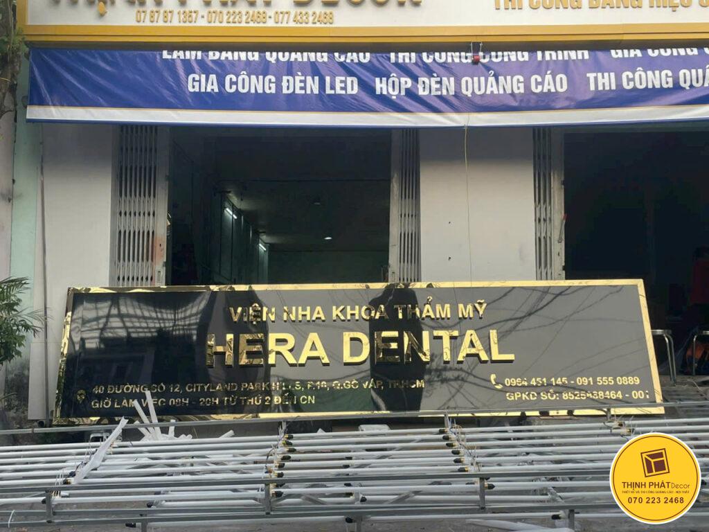 thi cong chu noi inox gia re