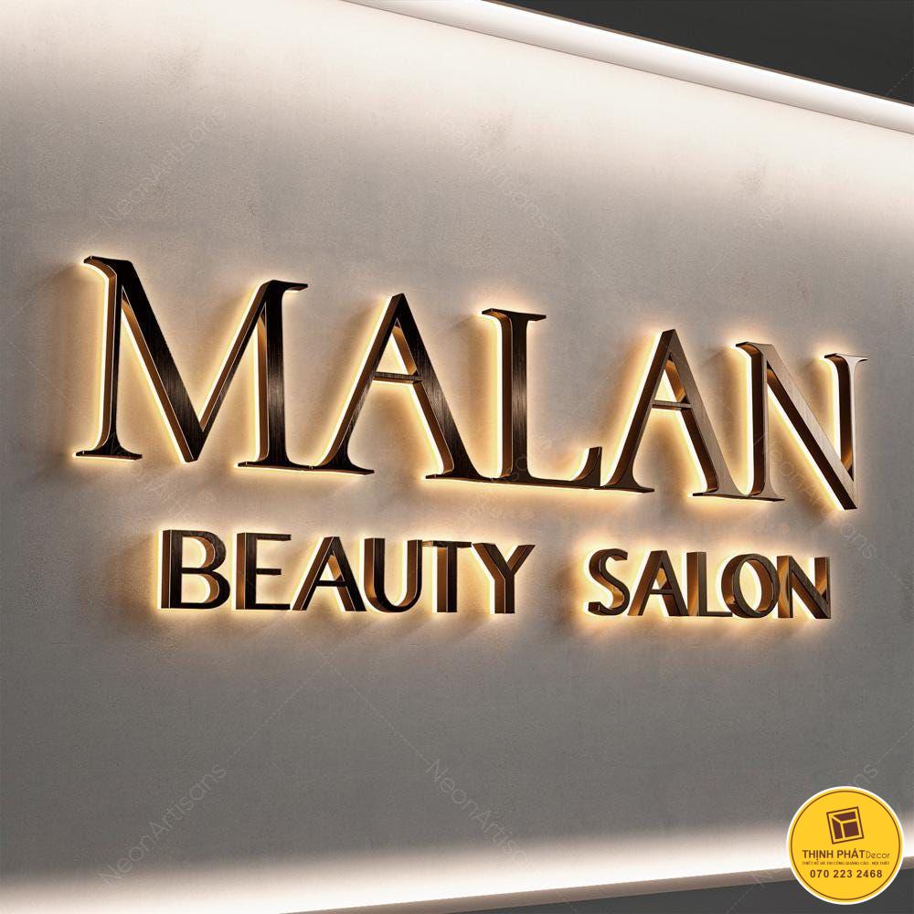 thi cong chu noi inox mat mica sang den (4)