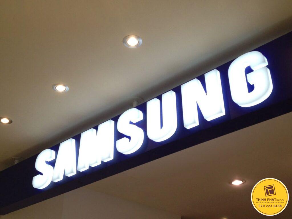 thi cong lap dat logo inox