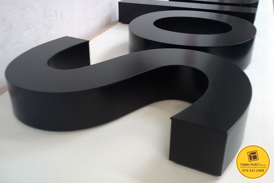 xuong gia cong chu noi inox kho lon