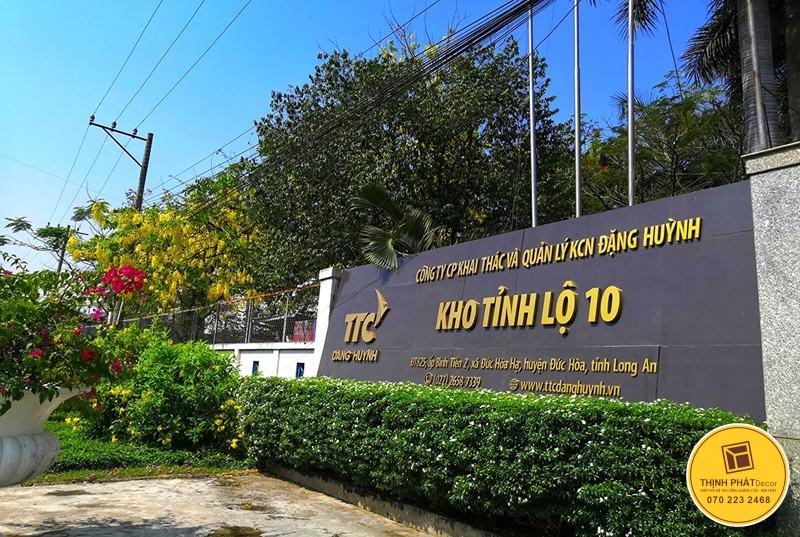 Lap dat chu noi inox tai khu cong nghiep