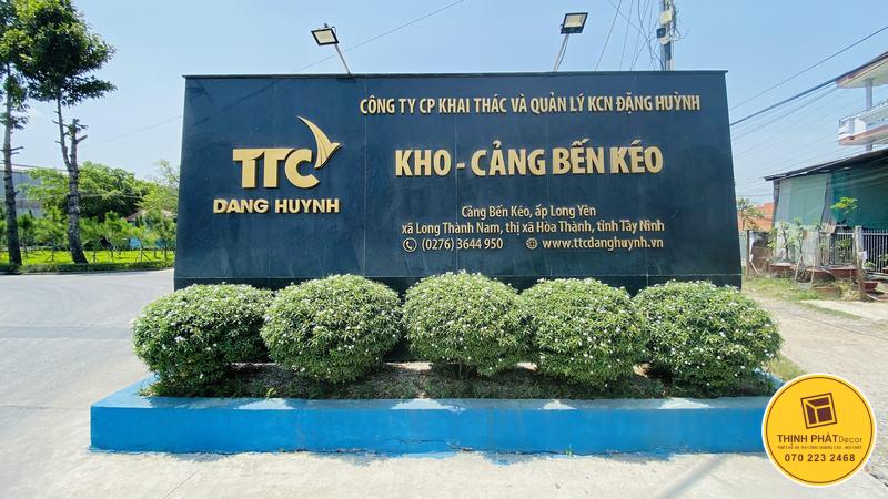 Lap dat chu noi inox tai khu cong nghiep