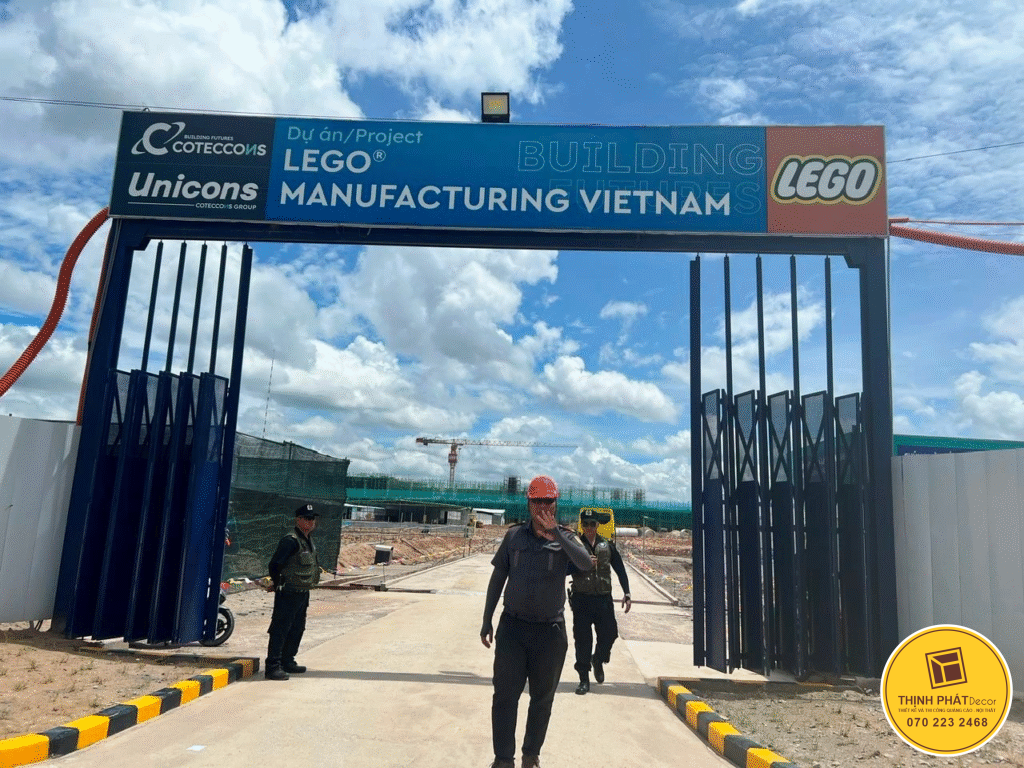 Lap dat chu noi inox tai khu cong nghiep (2)