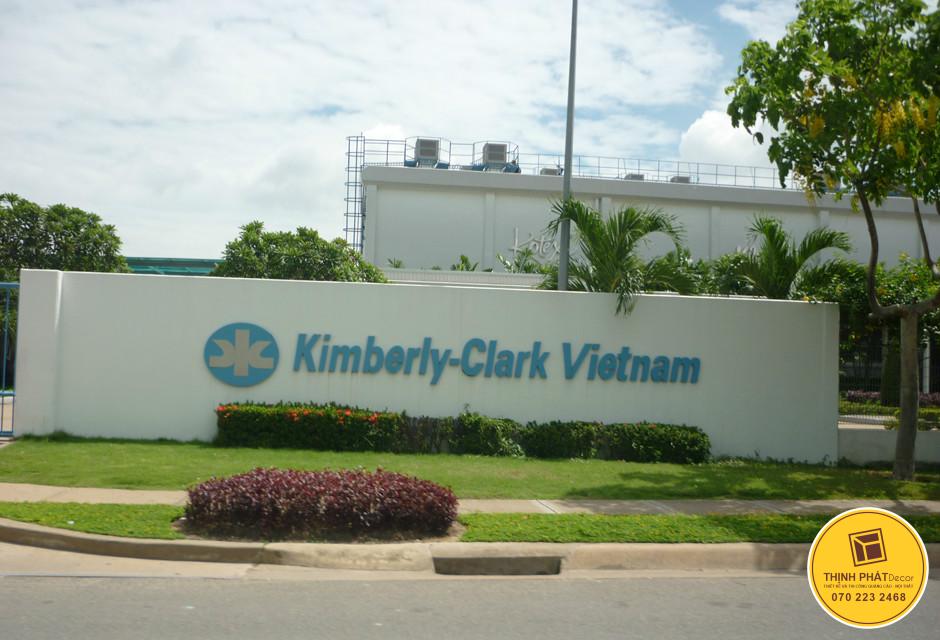 Lap dat chu noi inox tai khu cong nghiep