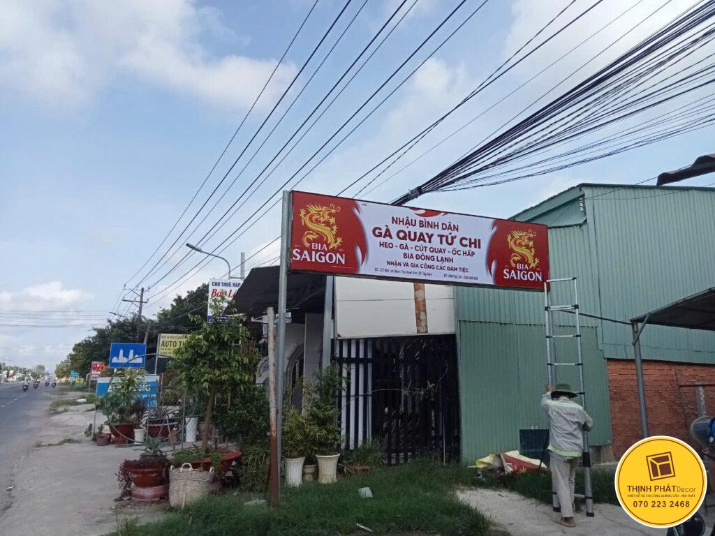 Thi cong lap rap bang hieu bia sai gon (26)